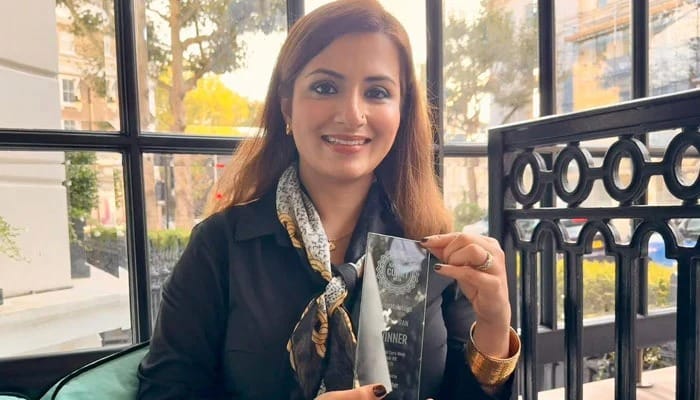 Pakistani Cook Sunia Imran Wins UK Curry Contest