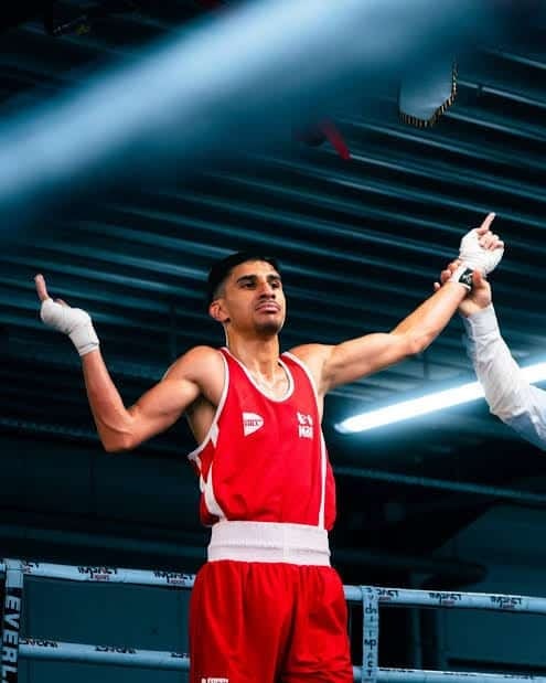 Abdullah Ahmed Scores First-Round Knockout Win