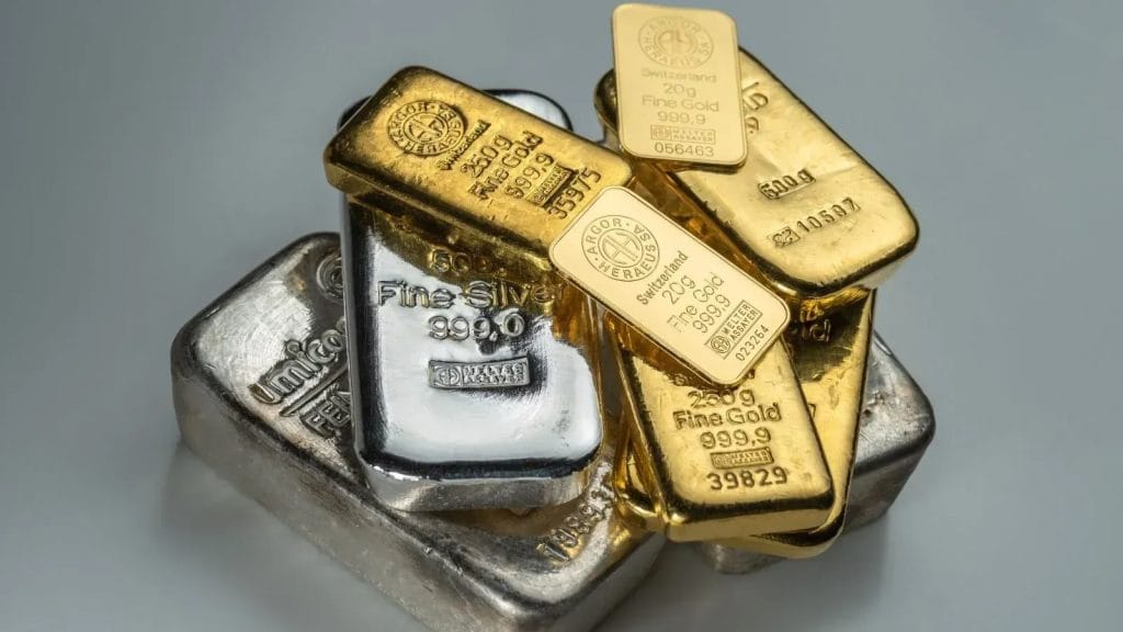 Gold and Silver Price Decline in Pakistan Today