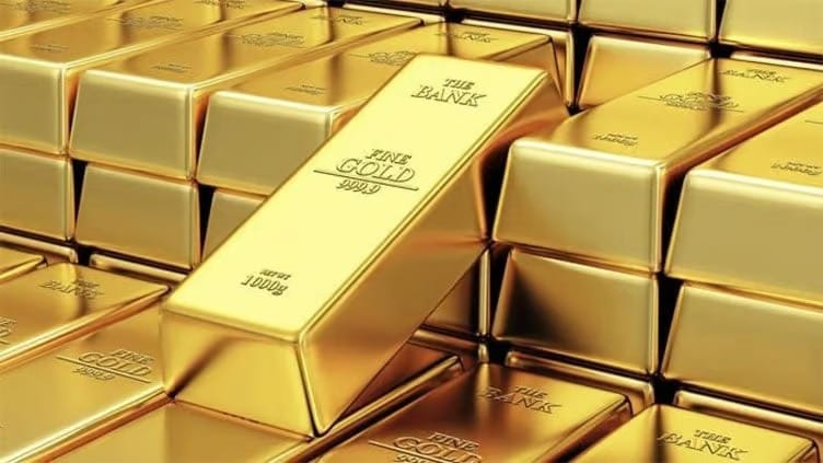 Gold Price increased in Pakistan Rs464,062 After Historic Drop