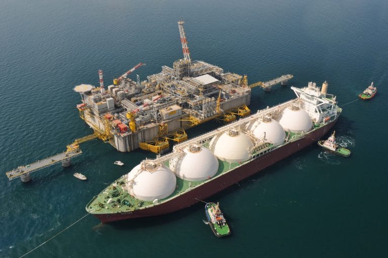 Qatar Halts LNG Supplies to Pakistan $100 Million